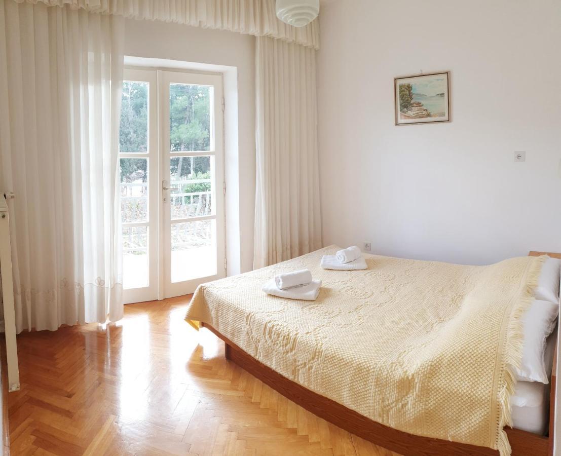Apartments Lucija スタリー・グラード エクステリア 写真
